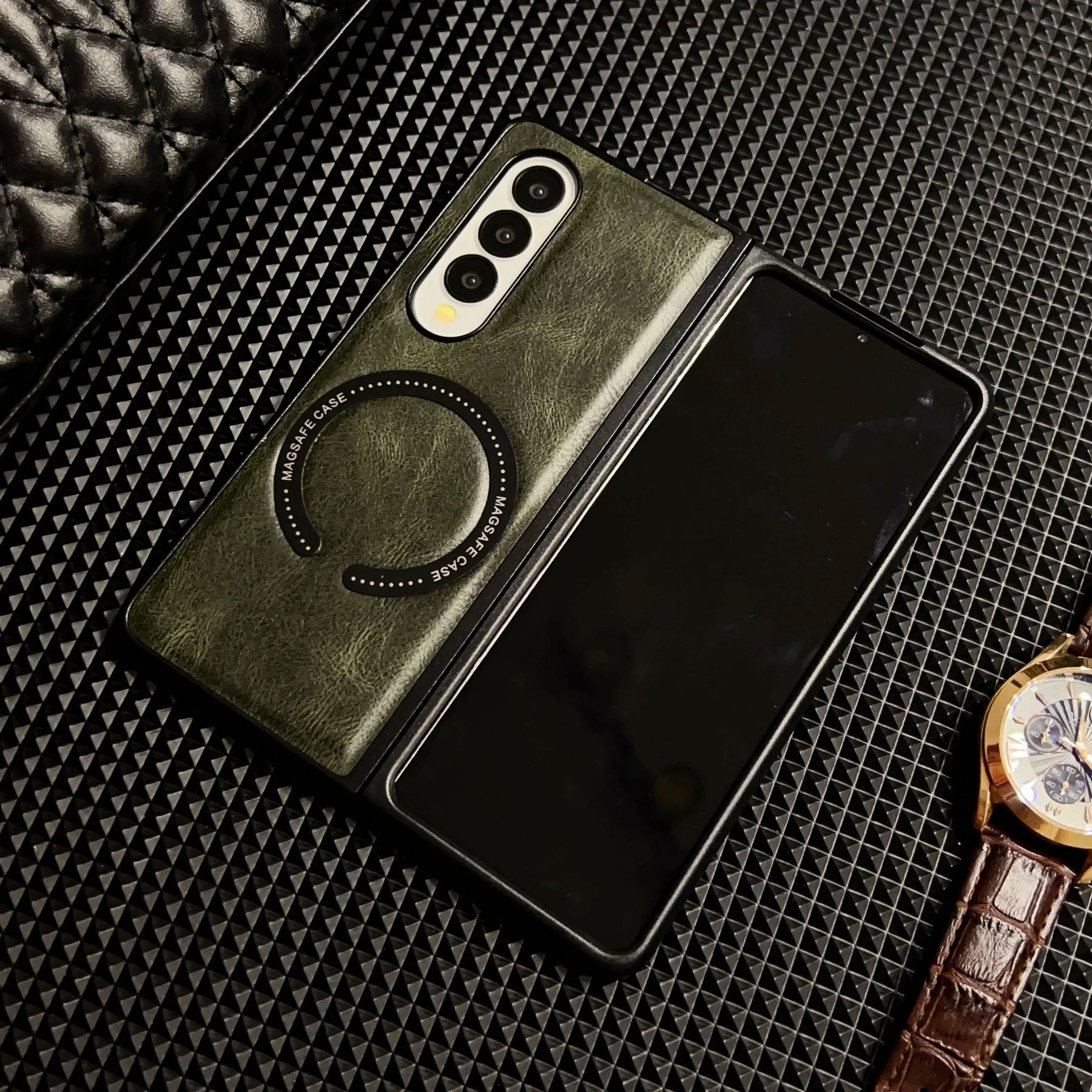 Case Samsung Z Fold em Couro com Carregamento MagSafe